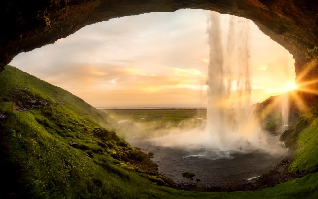 Cascada Seljalandsfoss. Islandia.